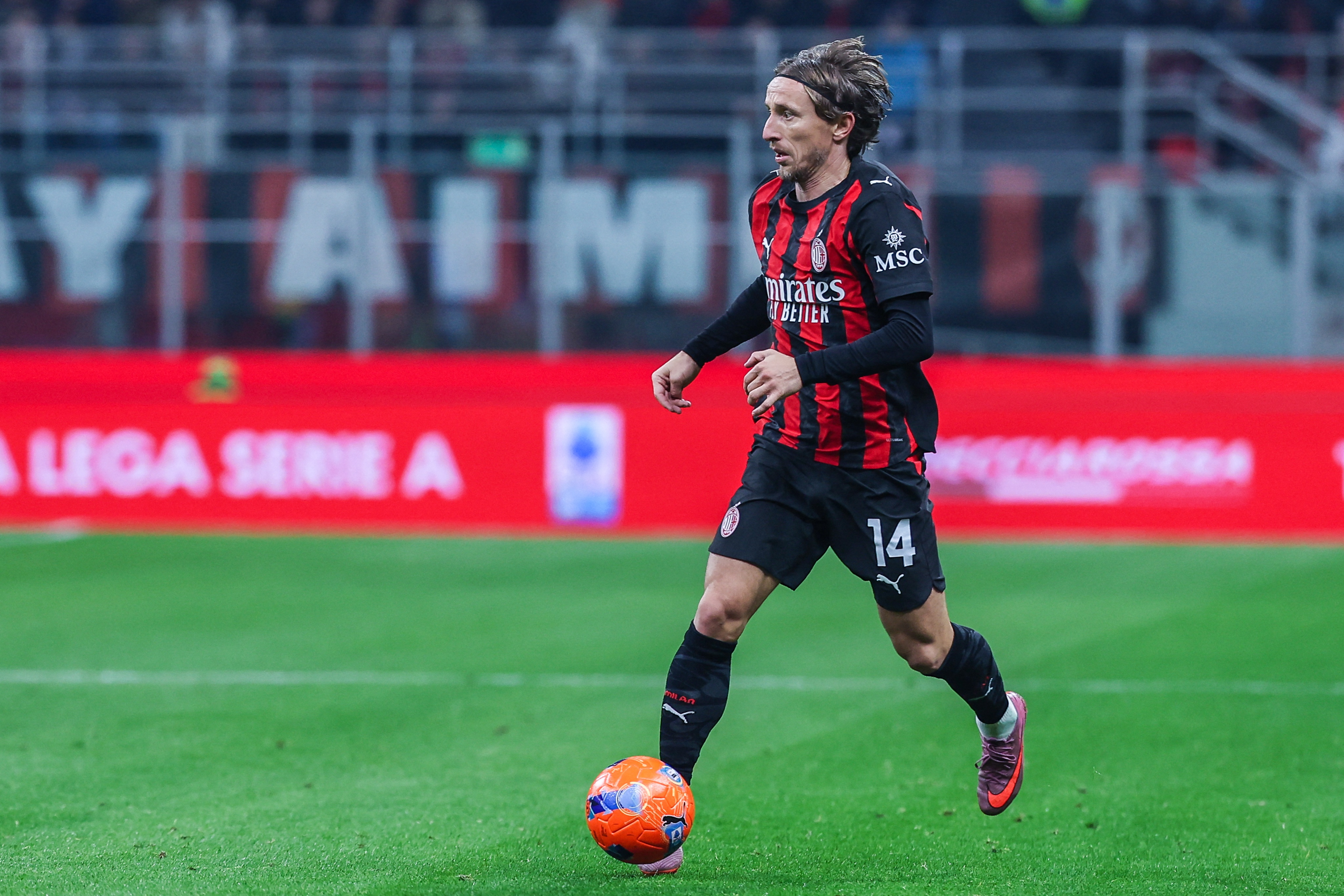 半岛体育官网-迪卡尼奥：米兰的战术有问题，看到魔笛追赶扎尼奥洛这让我心酸